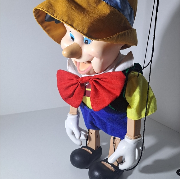 Vintage Pinocchio String Puppet - Picture 5 of 8